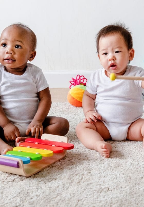 bebês em creche
